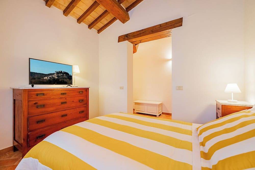 Casa Vecciano essence of Tuscany in Cetona, Chianti