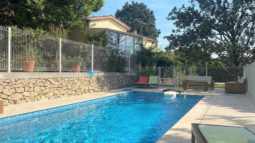 Vakantiehuis voor 10 personen, met tuin en zwembad in Salernes