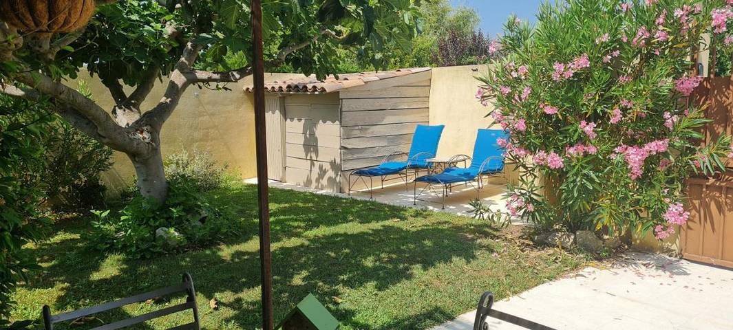 Location de vacances pour 2 personnes, avec piscine ainsi que jardin et vue à Mazan - 2