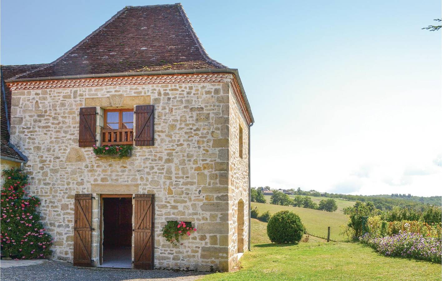 Acogedor apartamento de 111 m2 con piscina y cocina, cerca de La Chapelle-Saint-Jean in La Chapelle-Saint-Jean, Périgord Noir
