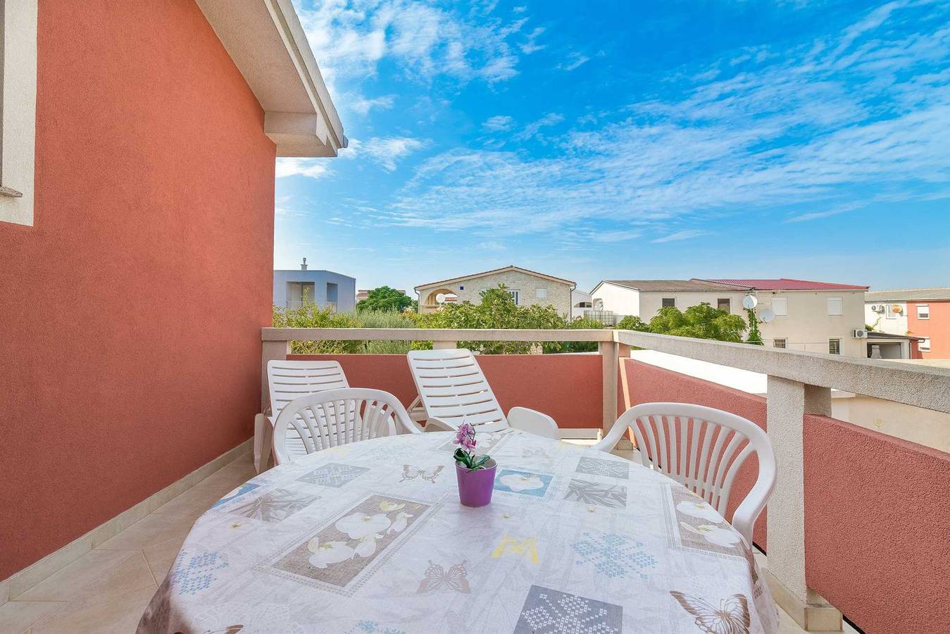 Całe studio, Studio dla 3 osób z balkon in Vir