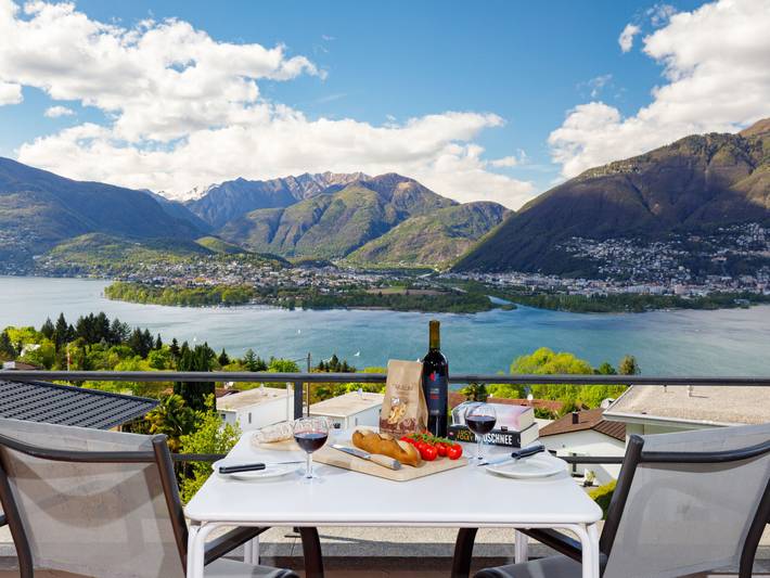 Ferienwohnung für 2 Personen, mit Garten und Seeblick sowie Balkon und Ausblick am Lago Maggiore (Schweiz) - 2