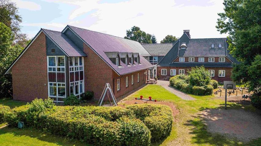Hostel für 4 Personen, mit Terrasse und Garten in Lund (Husum)
