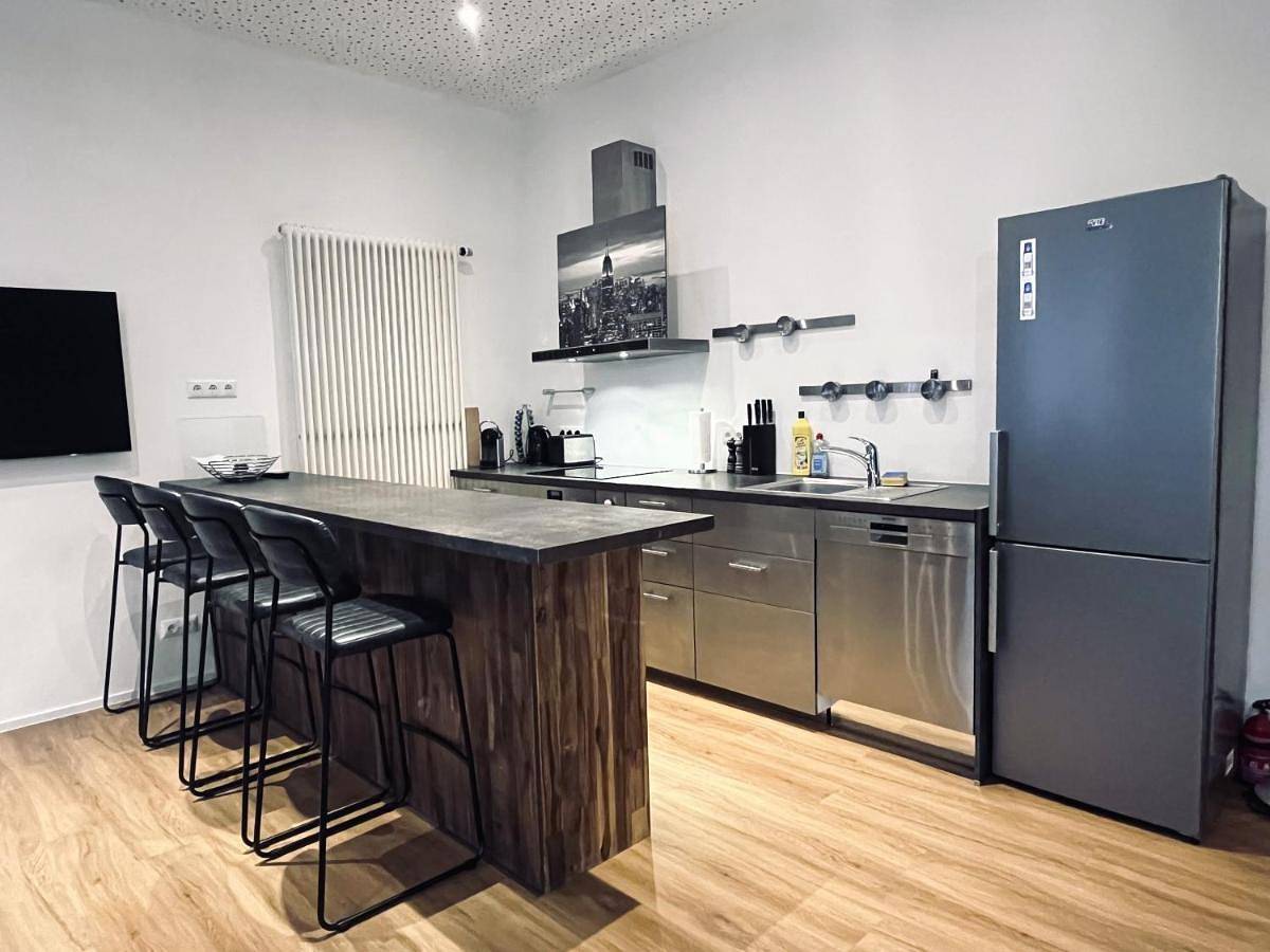 Ganze Wohnung, Two-Bedroom Apartment in München Schwanthalerhöhe, München