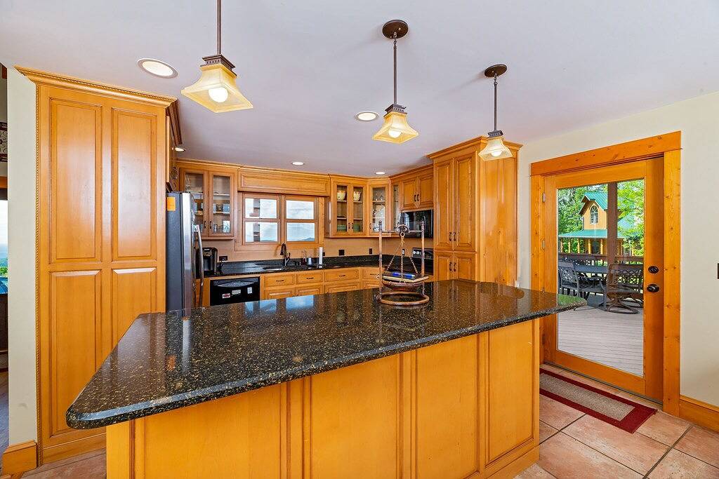 Nahe Asheville, nahe den Sternen, fast perfekt! Fast der Himmel. 3000 ft. in McDowell County