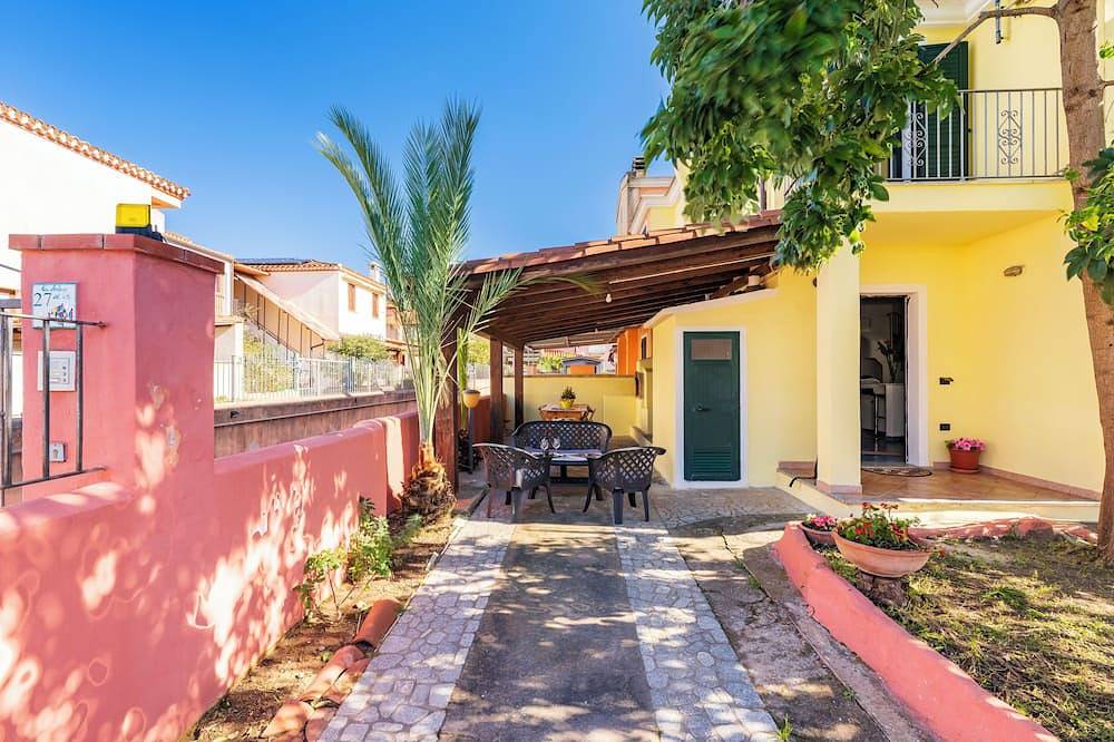 Villetta indipendente a 5 minuti dal mare in Arbatax, Tortolì