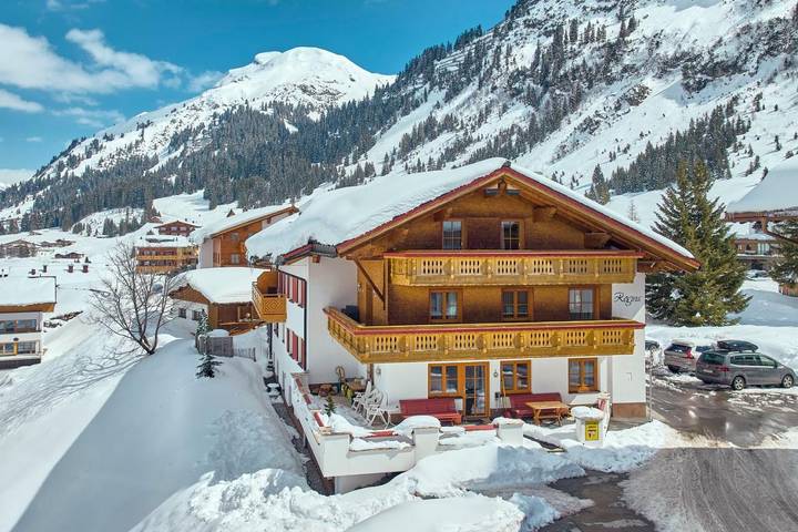 Maison d’hôte pour 2 personnes, avec sauna ainsi que balcon et vue