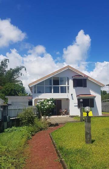 Chambre d’hôte pour 3 personnes, avec terrasse et jardin dans Cambuston