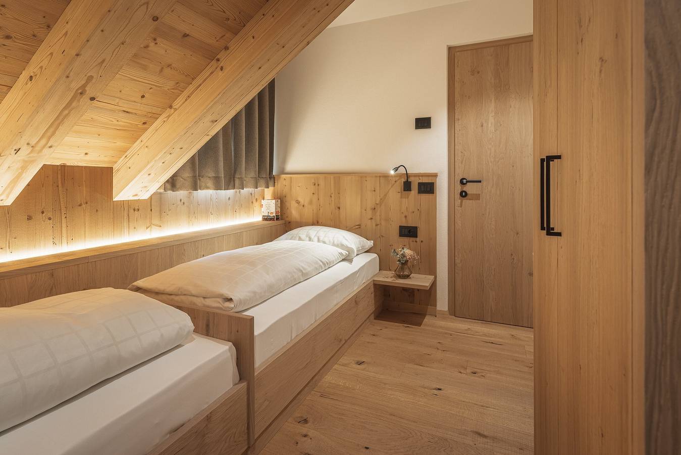 Appartement entier, Appartement de vacances "Promberger - Alpin" avec balcon, vue sur la montagne et sauna in Montal, San Lorenzo di Sebato