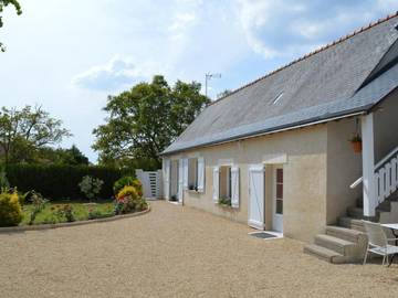 Gîte pour 4 personnes, avec jardin et terrasse à Bourgueil