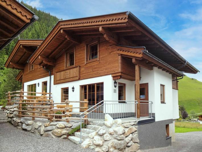 Chalet für 9 Personen, mit Terrasse und Sauna in Hintertux