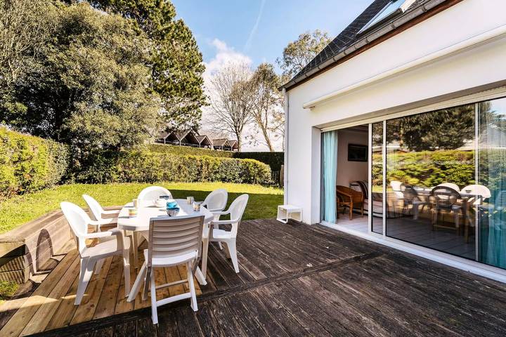 Location de vacances pour 6 personnes, avec Jardin et Piscine à Carnac