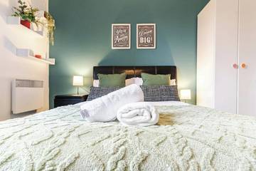 Glamping for 6 People in Birmingham, Birmingham Area, Photo 2