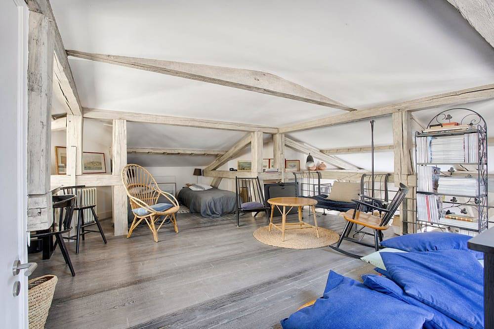 Appartement entier, Pieds dans l’eau vue mer d’exception in Trouville-sur-Mer, Région de Lisieux
