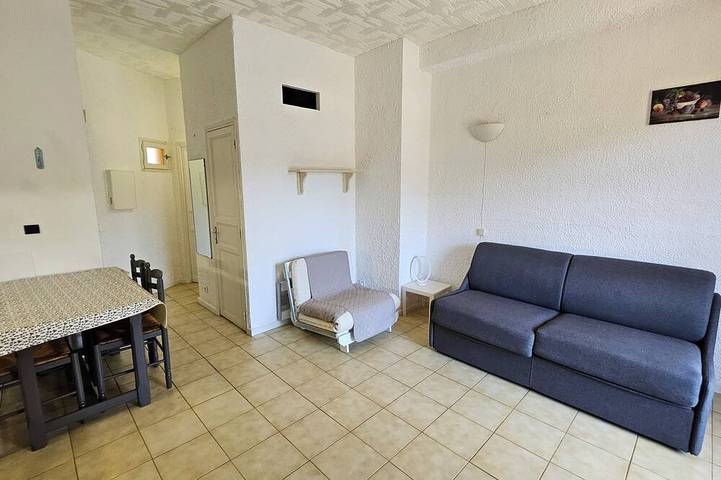 Apartamento entero, Air-conditioned Studio 100M from the beach between Calvi and Ile Rousse, Free Parking in Sant Ambroggio, Lumio