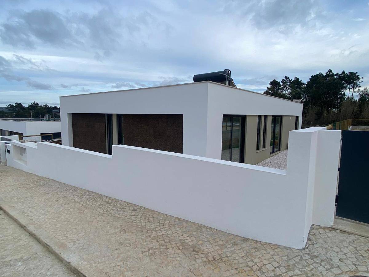 Single-story villa with private pool in Salir do Porto in Salir do Porto, Tornada e Salir do Porto