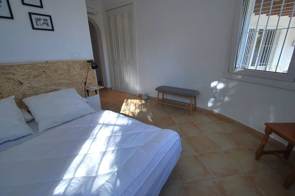 Chalet con piscina privada, aire acondicionado, internet in Oliva, Costa Blanca