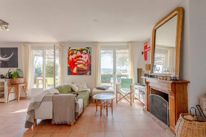 Location de vacances pour 6 personnes, avec jardin ainsi que terrasse et piscine à Uzès - 2