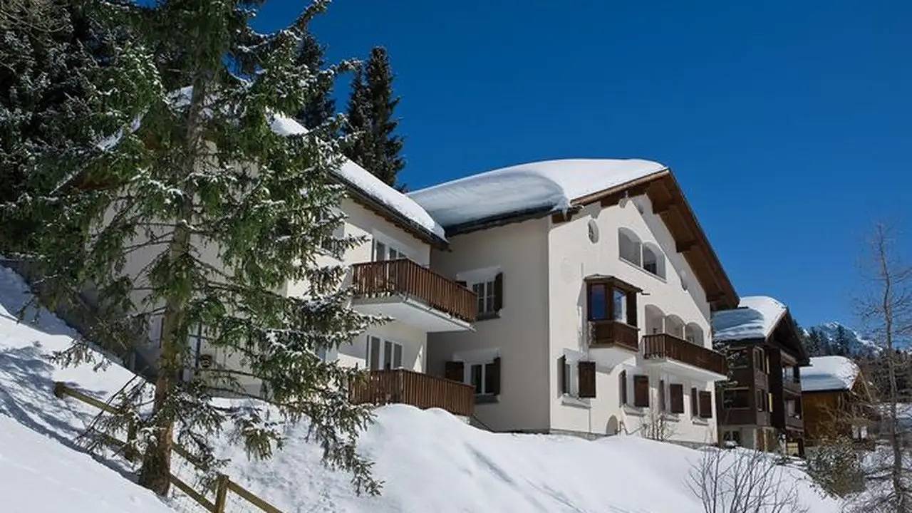 Geheel vakantieappartement, Vakantieappartement voor 4 personen met balkon in Arosa, Plessur Alpen