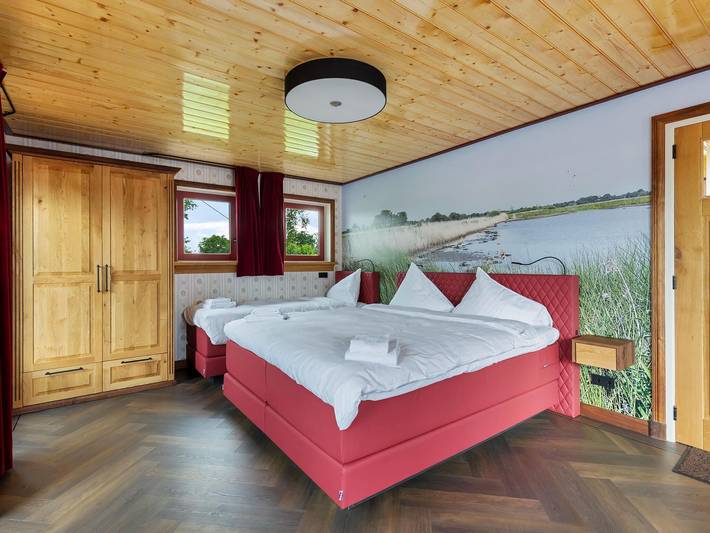 Ferienhaus in Friesland am Kanal & See in Friesland