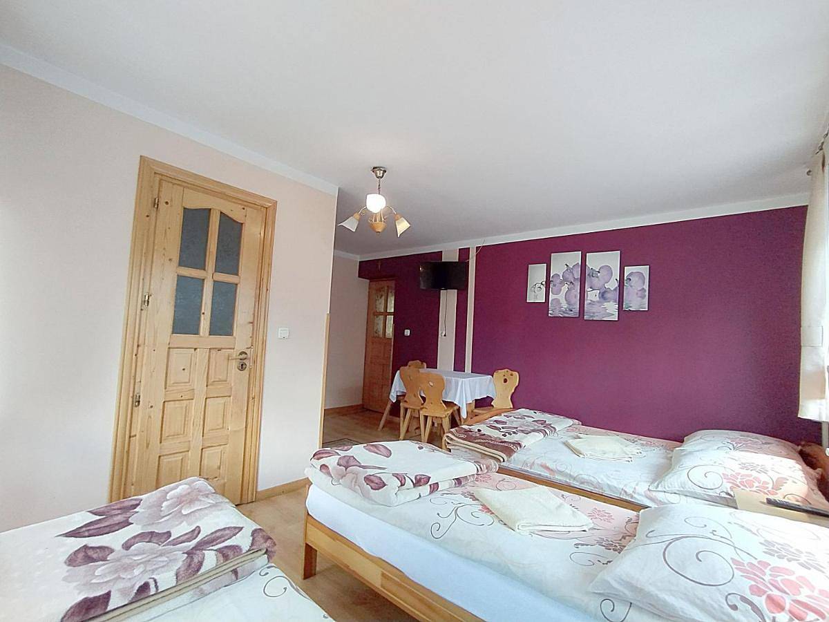 Double Room with Private Bathroom in Leśnica, Karpaty (Polska)
