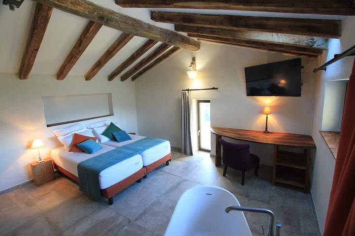 Chambre d’hôte pour 2 personnes, avec jacuzzi et jardin à Sartène - 2