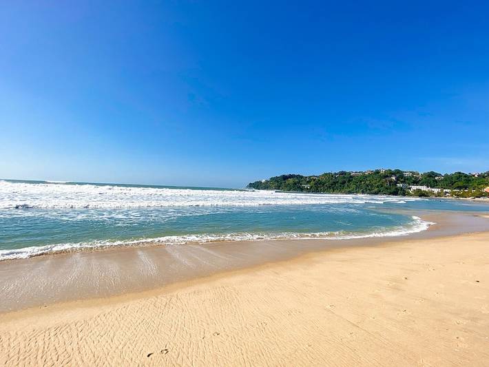 Casas e apartamentos de temporada para 8 pessoas, com piscina e balcão em Toninhas Ubatuba