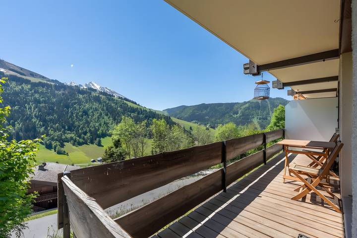 Ganze Wohnung, Ferienwohnung 'Soladret' mit Bergblick und Balkon in La Clusaz, Annecy und Umgebung