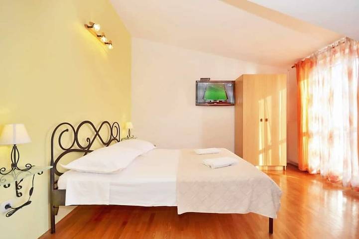 Villa für 16 Personen, mit Balkon und Garten in Split-Dalmatien - 3