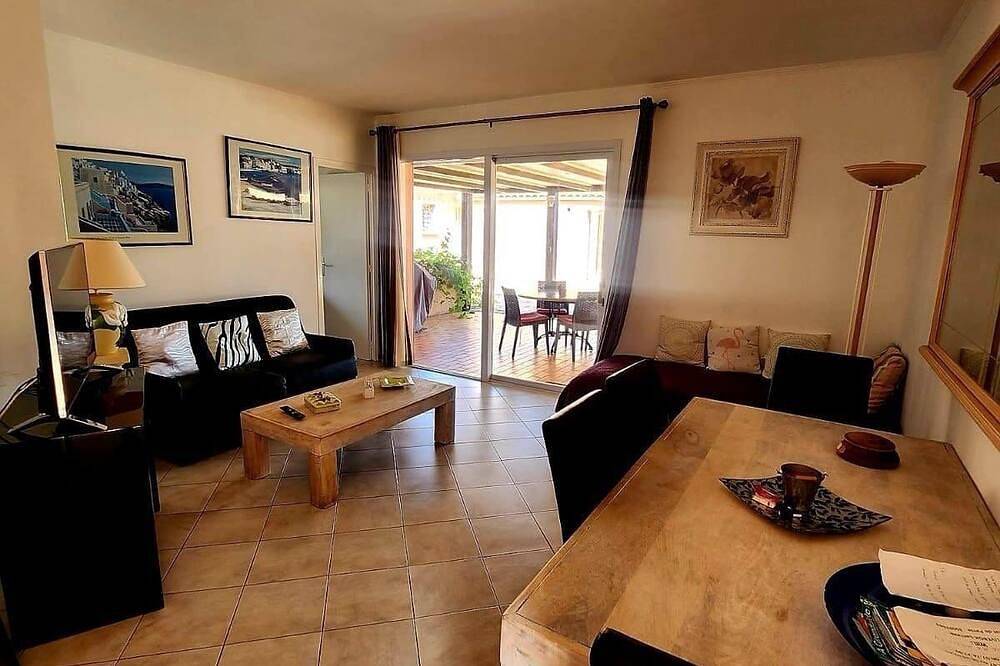 Seaside pool villa in Sagone in Sagone, Vico