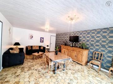 Gîte pour 4 personnes, avec terrasse à Dimont