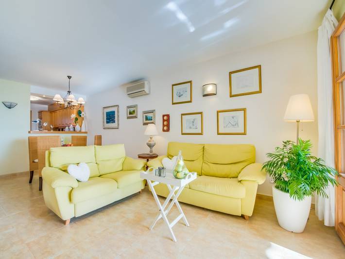 Ferienwohnung mit Meerblick für 4 Personen, mit Pool und Terrasse, kinderfreundlich in Es Trenc