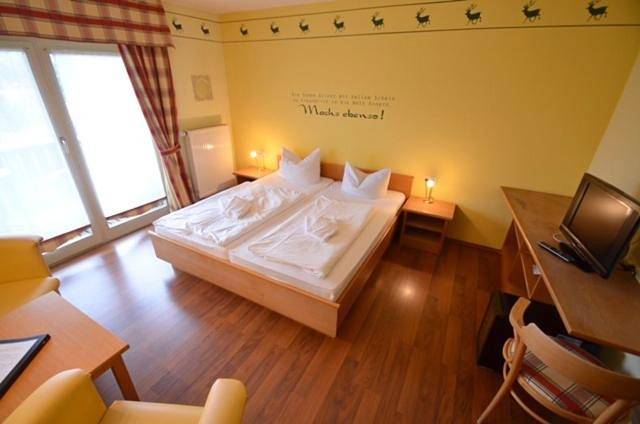 Hotel für 2 Personen, mit Balkon und Terrasse sowie Garten und Sauna in Grafenwiesen - 3