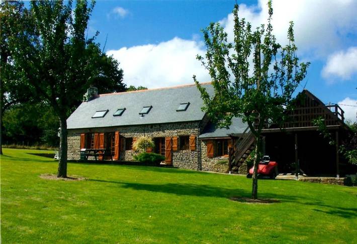 Gîte pour 6 personnes, avec jardin et vue, animaux acceptés à Yvrandes