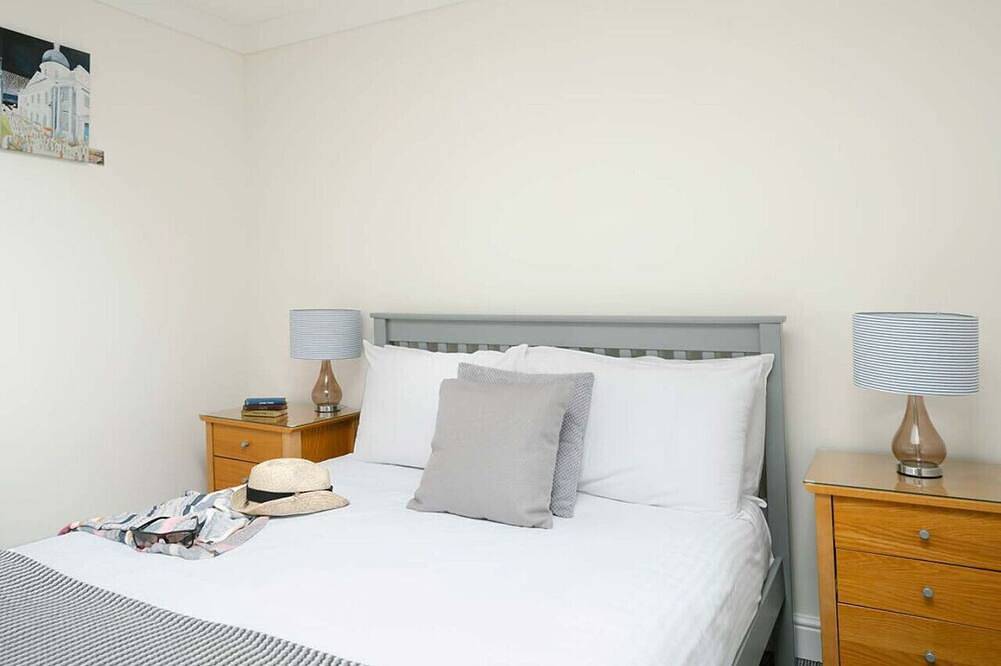 2 Bedroom Central House Near Chapel Street in Penzance, Cornwall