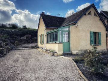 Gîte pour 6 personnes, avec jardin et terrasse à Château-Renard