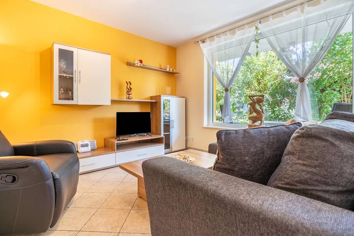 Appartement entier, Appartement 'U9 Eg' avec terrasse privée, jardin privé et Wi-Fi in Röbel, Lac Müritz