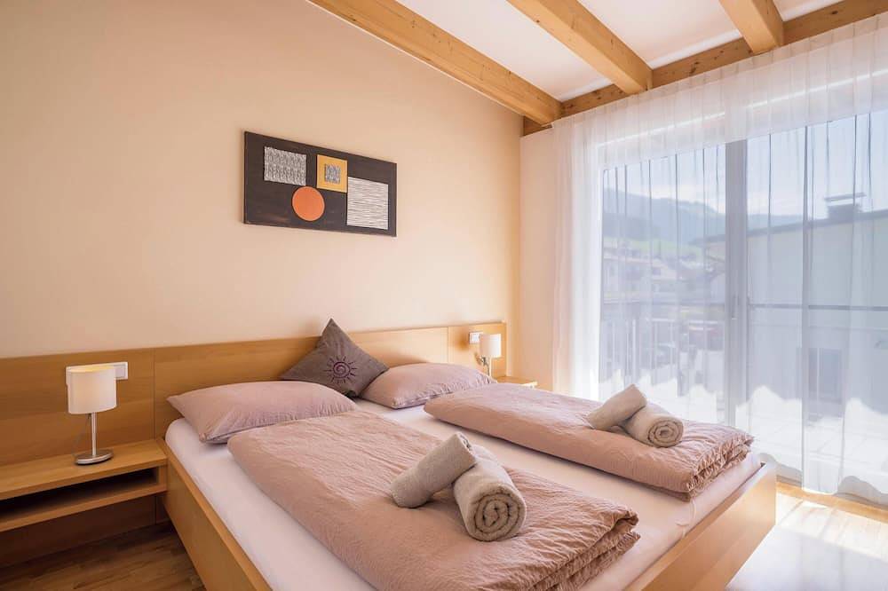 Ganze Wohnung, Ferienwohnung \"Kronsun - Glück\" mit Bergblick, Wlan, 3 Balkonen & Garten in Percha, Kronplatz