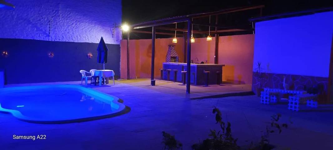 Casas e apartamentos de temporada para 11 pessoas, com jardim e piscina e ainda vista em Salinópolis