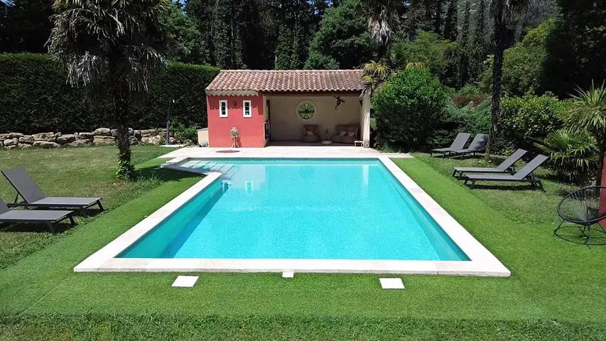 Chambre d’hôte pour 2 personnes, avec Terrasse et Jacuzzi ainsi que Jardin et Piscine à Beaumes-de-Venise
