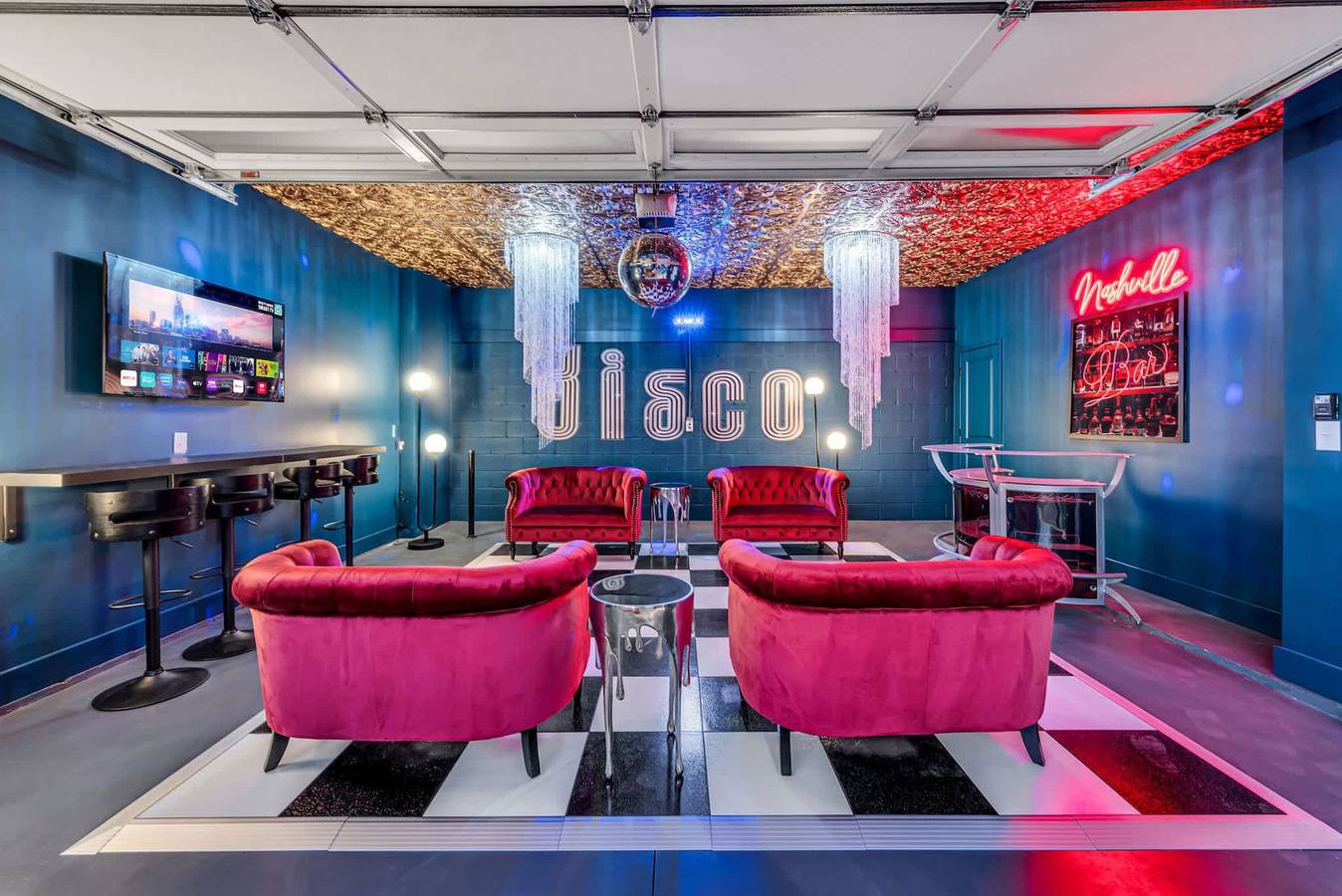 Disco Lounge  Double Rooftop   Hot Tub  Nashville  in Nashville, Tennessee