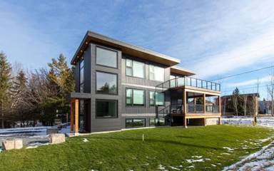 Vacation Rental for 20 Guests in Blue Mountain (Ontario), Lake Huron ON, Picture 1