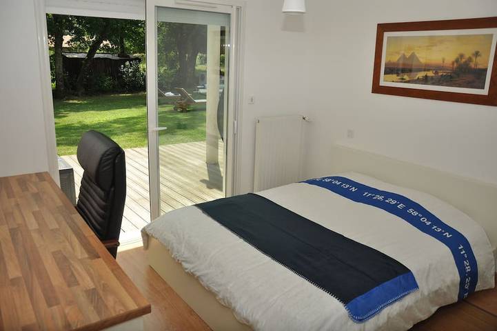 Location de vacances pour 8 personnes, avec jardin à Léognan - 3