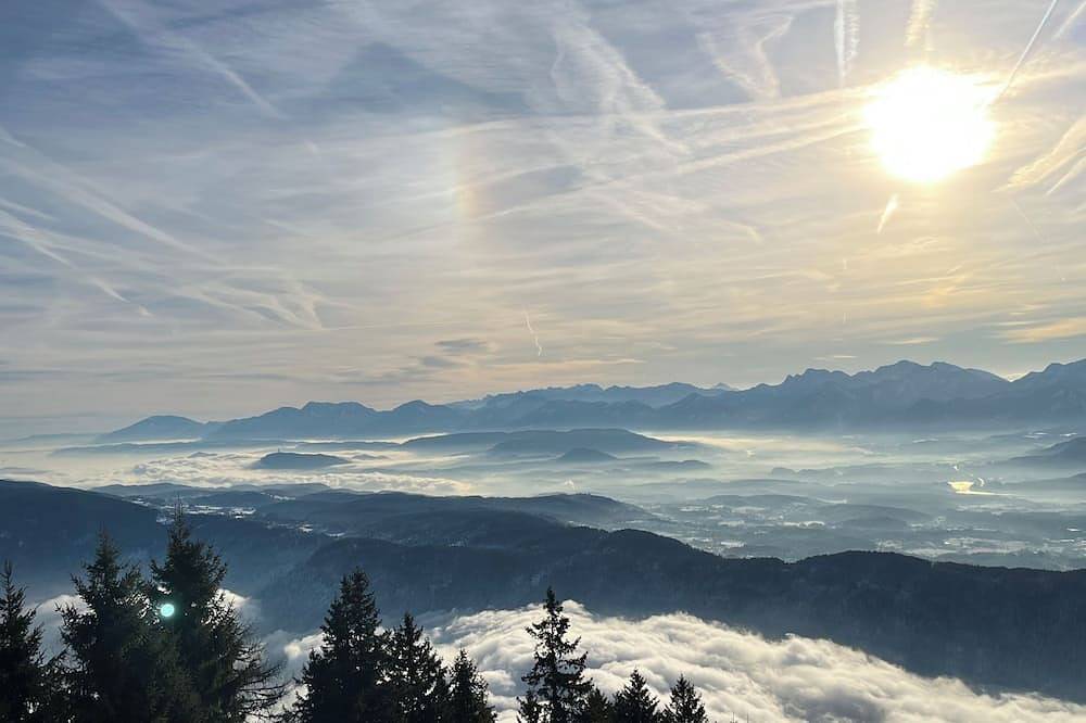 Ganze Wohnung, Traumhafter Panoramablick & Pistenspaß: Ferienwohnung auf der Kanzelhöhe in Treffen am Ossiacher See, Gerlitzen