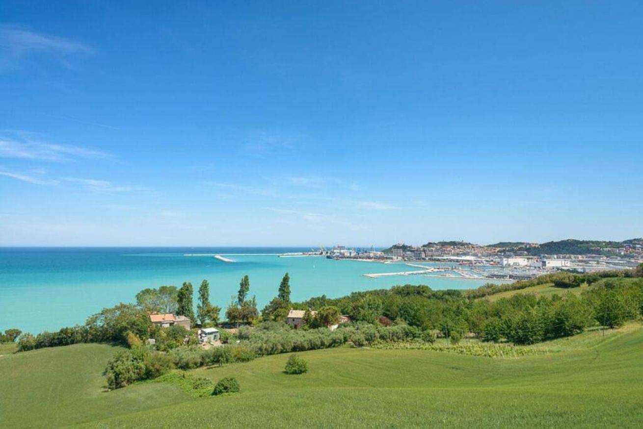 Appartamento intero, Villa Krizia - Ancona, meravigliosa villa con piscina vista mare in Ancona (Italia), Provincia di Ancona