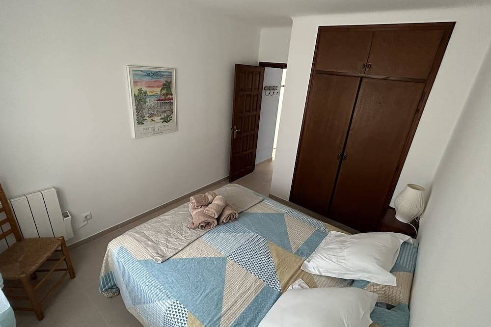 Charming renovated house - 4 mn walk from Grifeu beach - Very nice garden-Parking area in Llansá, Alt Empordà