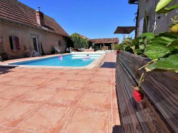 Gîte pour 6 personnes, avec vue ainsi que jardin et piscine, animaux acceptés à Cachen