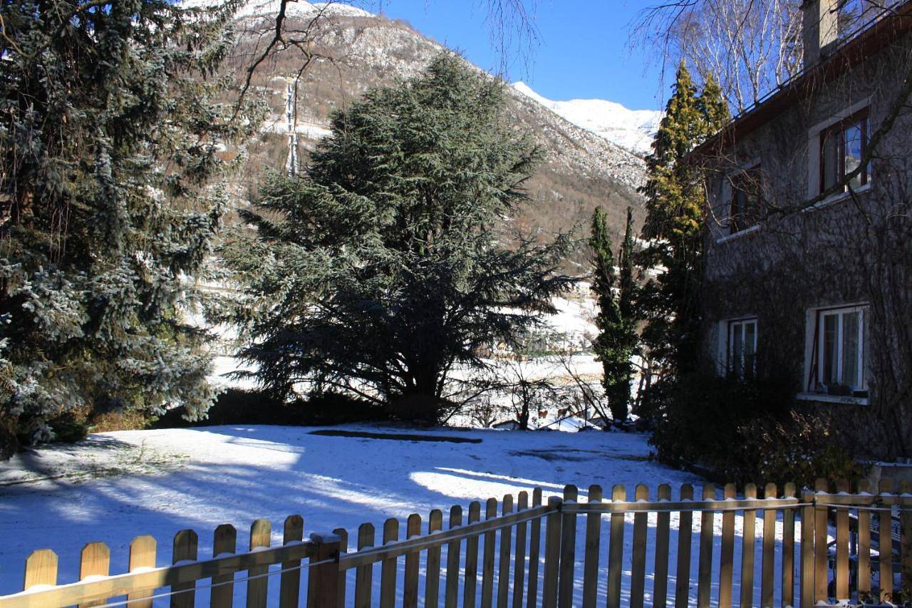 Appartement entier, Apartment with Terrace in Esterre, Parc national des Pyrénées
