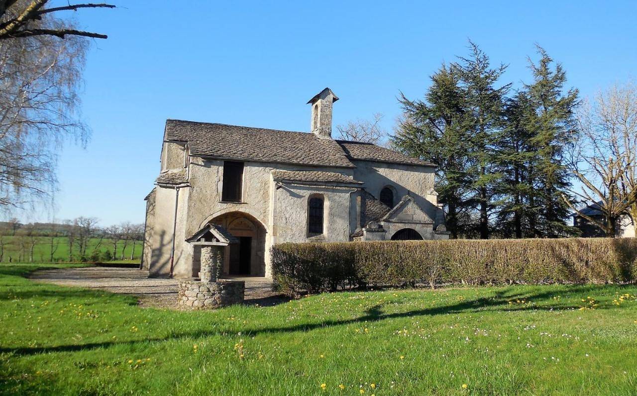 Double Room with Shower in Pont-de-Salars, Aveyron