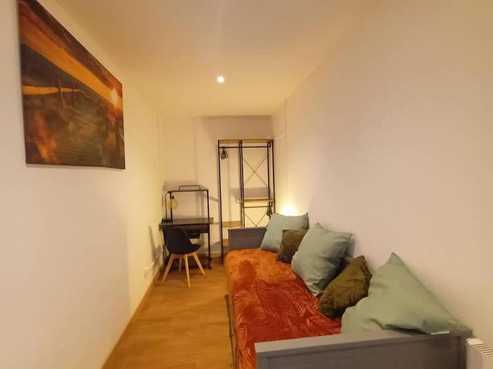 Gîte pour 2 personnes, avec jardin dans Pontaumur